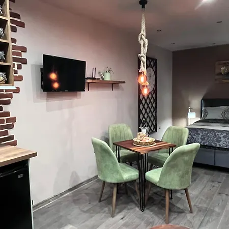 даная 3 Apartment