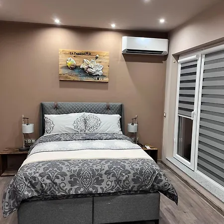 даная 3 Apartment